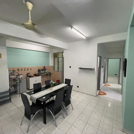Blissful Breeze 4 Rooms & Netflix By Ezyroom Melaka Ayer Keroh Bagian luar foto