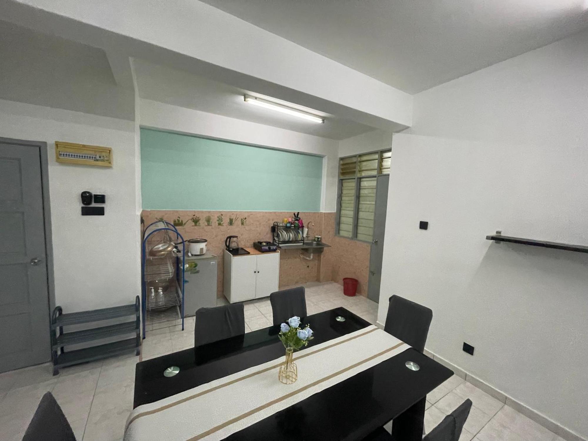 Blissful Breeze 4 Rooms & Netflix By Ezyroom Melaka Ayer Keroh Bagian luar foto